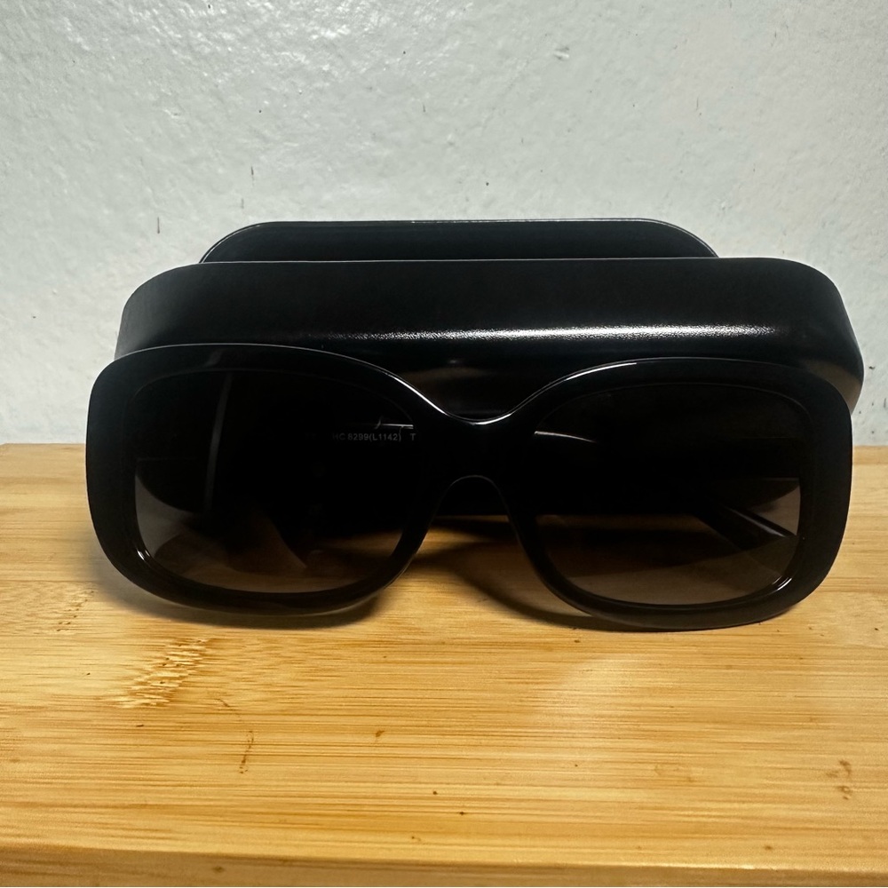 Coach Sunglasses with Case - Picture 2 of 6